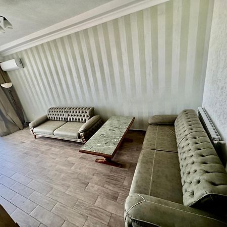 David Apt 1A Батумі Екстер'єр фото