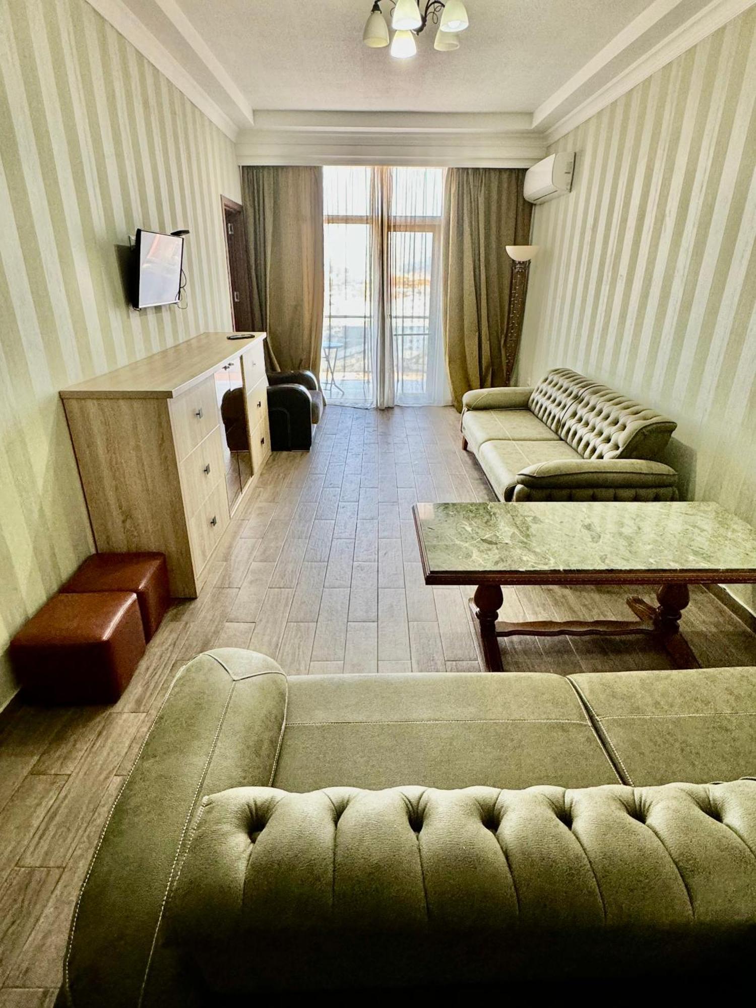 David Apt 1A Батумі Екстер'єр фото